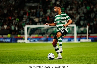 乒联排名：孙颖莎连续179周女单第一 王楚钦男单榜首