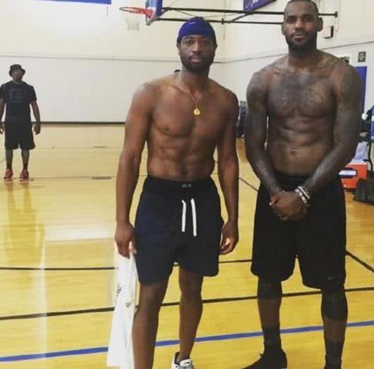 拜仁凭借完 拜仁凭借完