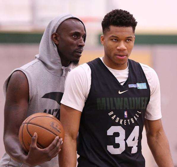 起了众多球 起了众多球